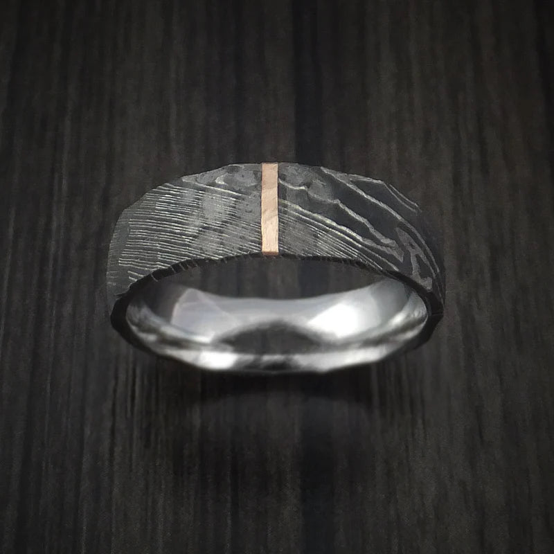 Custom Damascus Steel Men’s Ring with Rock Hammer Finish & Vertical 14K Rose Gold Inlay
