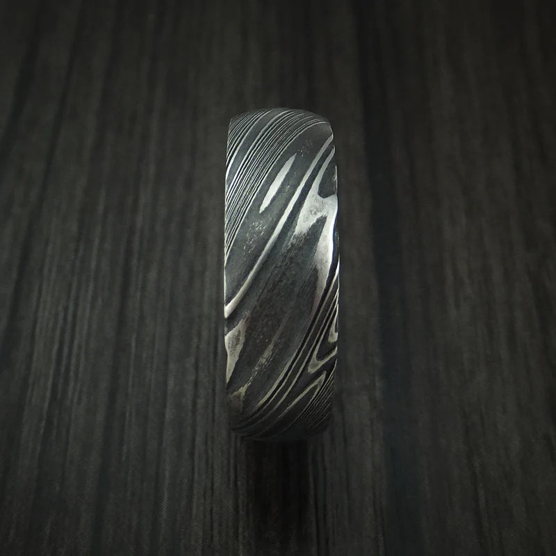 Woodgrain Kuro Damascus Steel Men’s Ring with Applejack Hardwood Sleeve