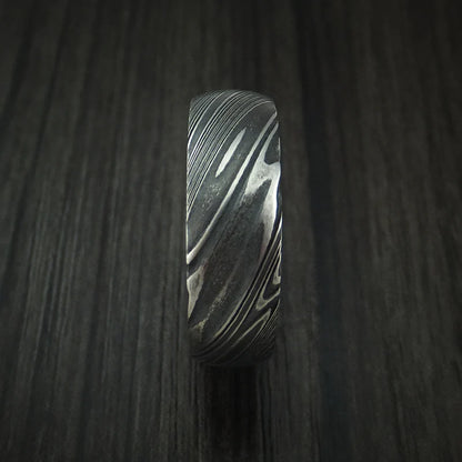 Woodgrain Kuro Damascus Steel Men’s Ring with Applejack Hardwood Sleeve